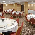 Wyndham Garden Hotel Newark Airport 