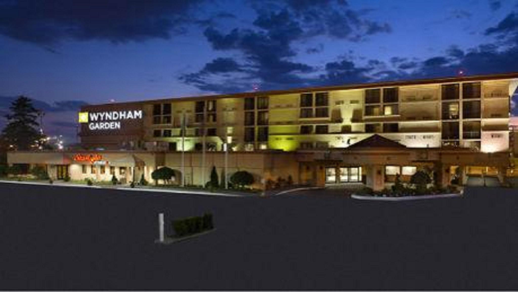 Wyndham Garden Airport